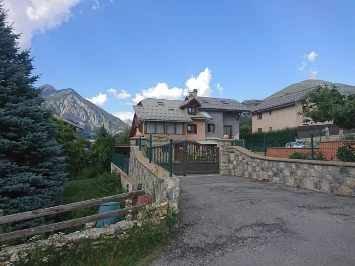 Maison Mitoyenne Avec Terrasse Lägenhet Villar-Saint-Pancrace Exteriör bild