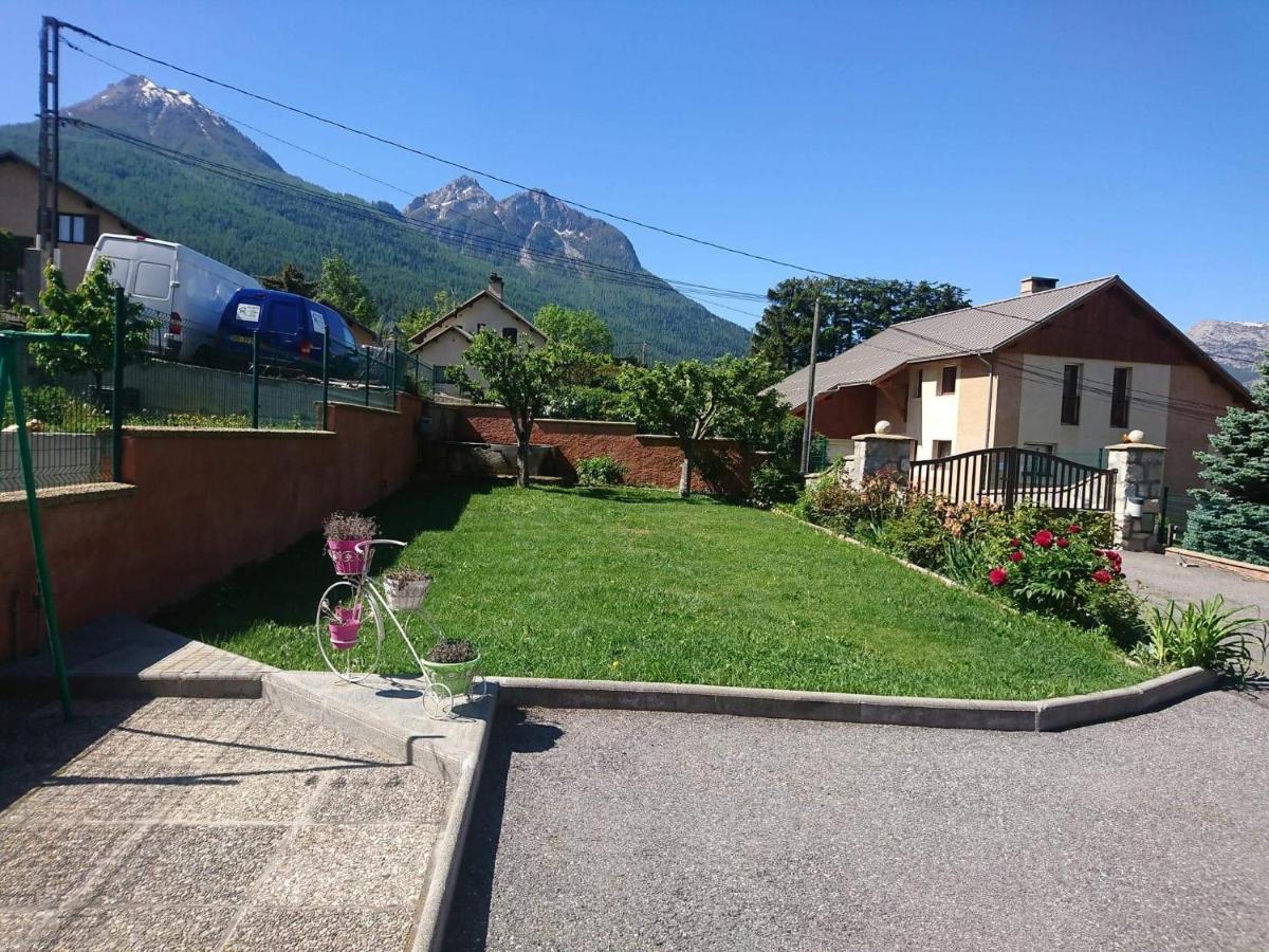 Maison Mitoyenne Avec Terrasse Lägenhet Villar-Saint-Pancrace Exteriör bild